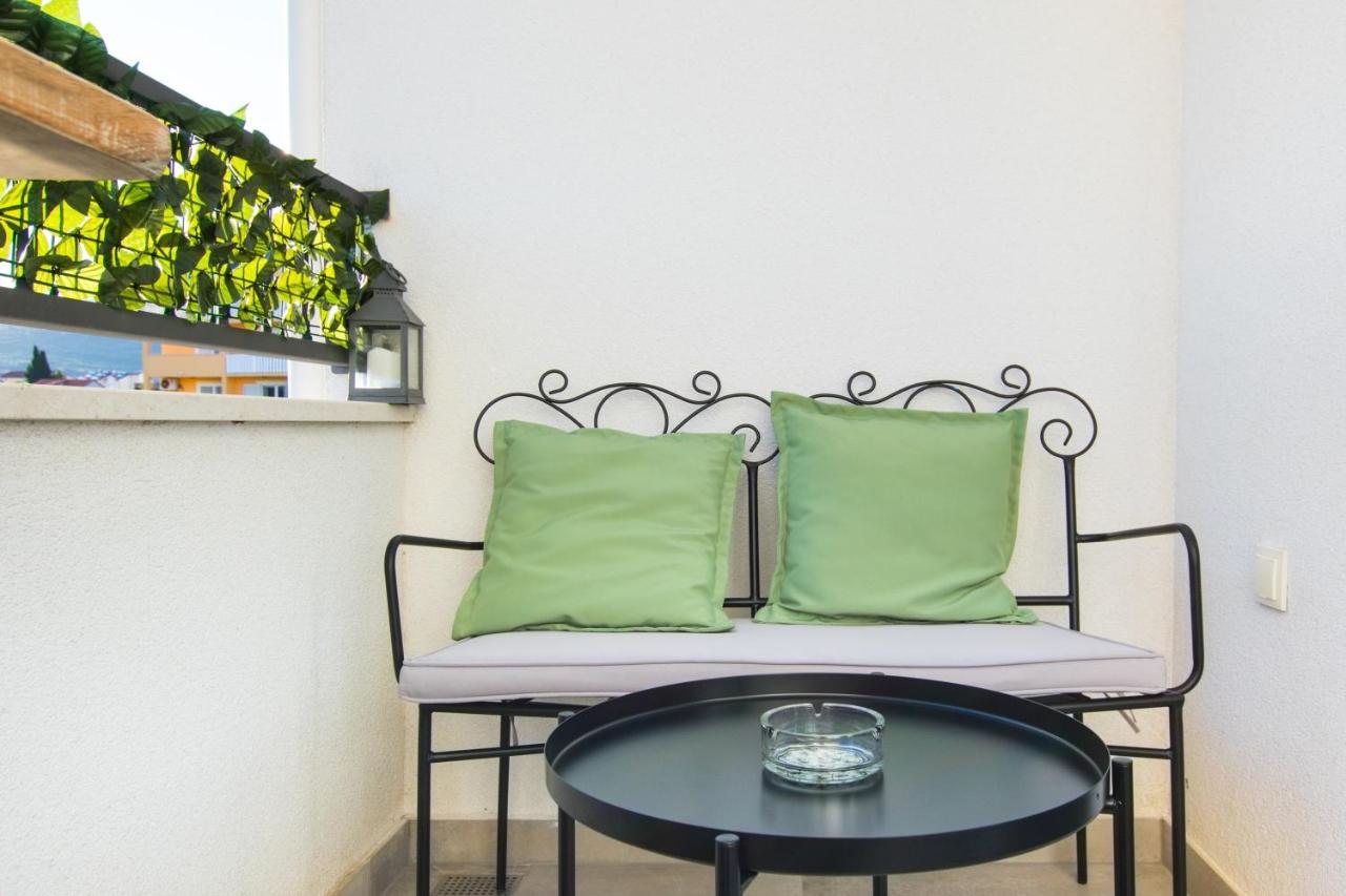 4 * Apartment Sunset Close To The Sea Kaštela Εξωτερικό φωτογραφία