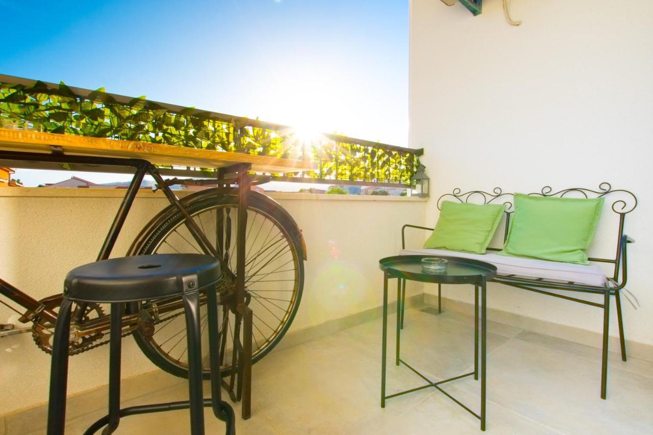 4 * Apartment Sunset Close To The Sea Kaštela Εξωτερικό φωτογραφία