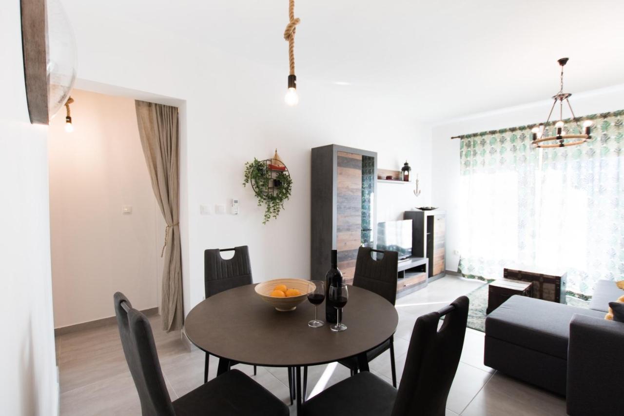 4 * Apartment Sunset Close To The Sea Kaštela Εξωτερικό φωτογραφία