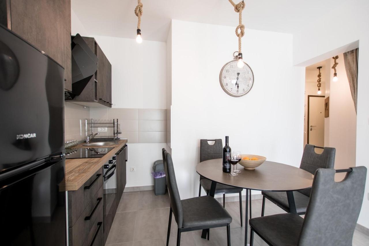 4 * Apartment Sunset Close To The Sea Kaštela Εξωτερικό φωτογραφία